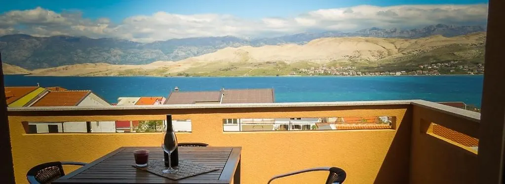 Apartment In Pag With Sea View, Terrace, Air Conditioning, Wifi Pag Town 0*,  Croacia